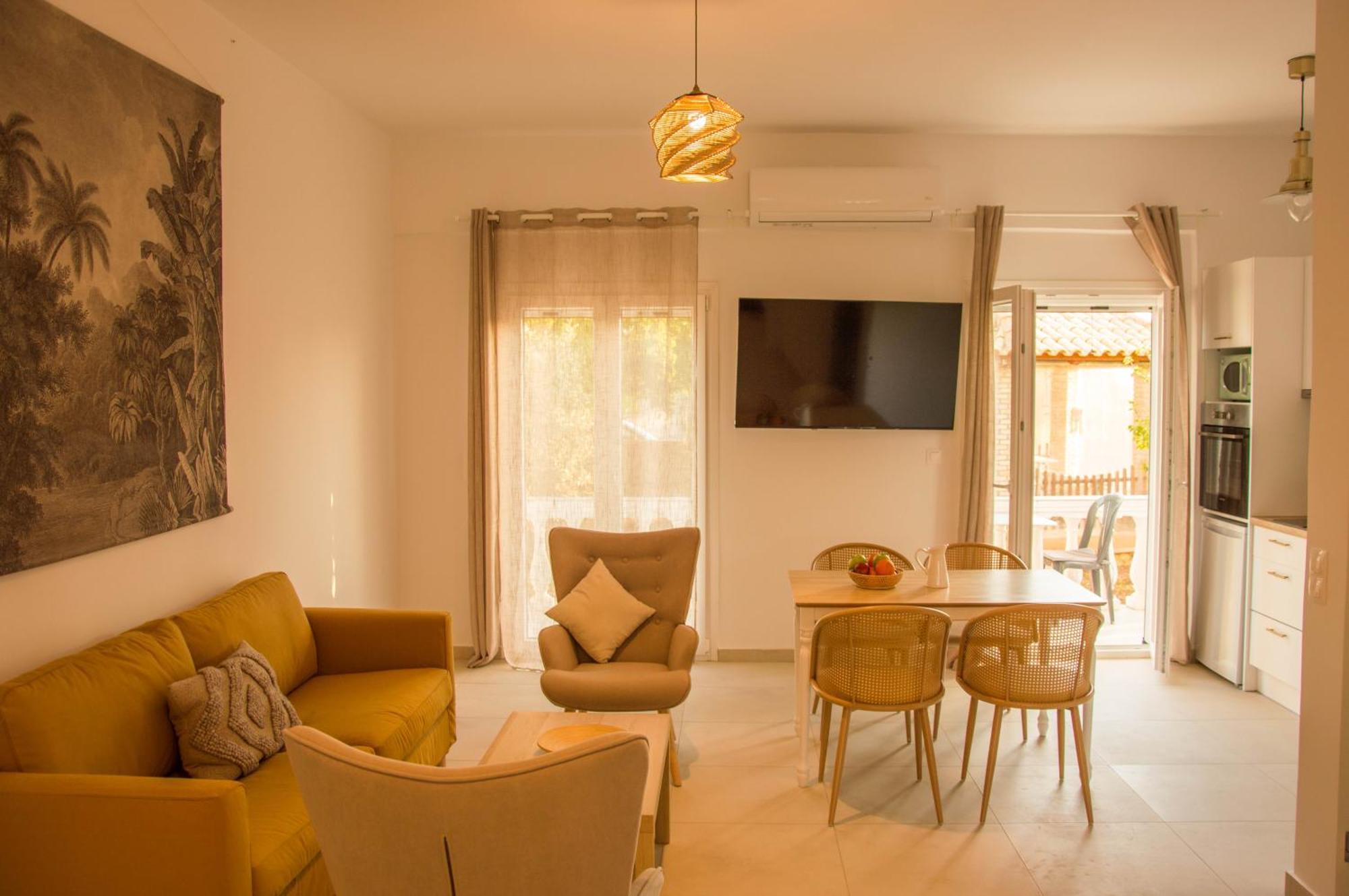 Aristidis Apartments Агиос Георгиос Екстериор снимка