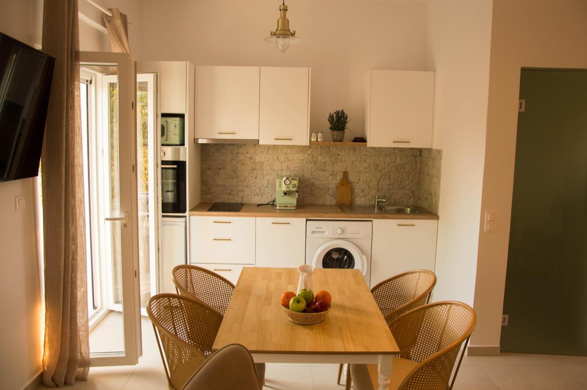 Aristidis Apartments Агиос Георгиос Екстериор снимка