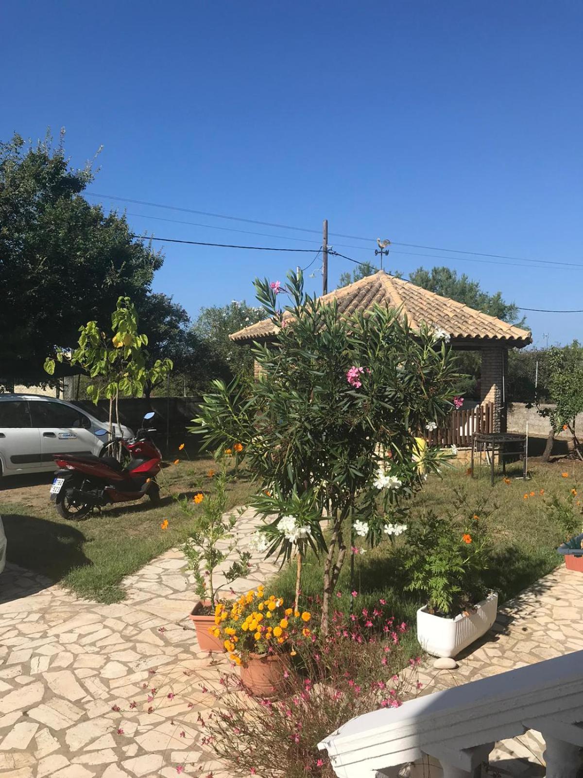 Aristidis Apartments Агиос Георгиос Екстериор снимка